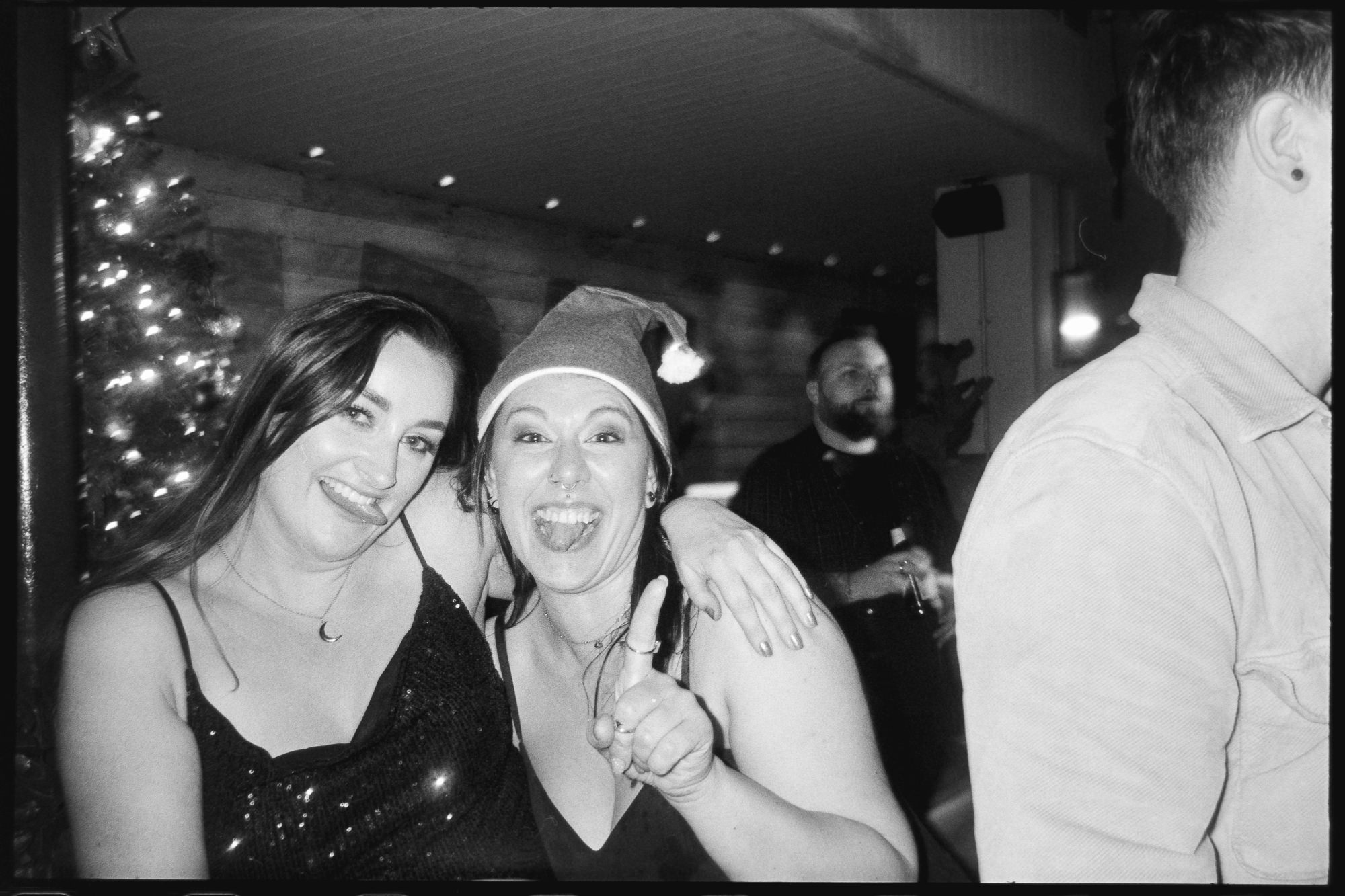 SOUTH WALES WEDDING PHOTOGRAPHERS VIDEOGRAPHERS CHRISTMAS PARTY 2023 ON FILM 016 SOUTH WALES WEDDING PHOTOGRAPHERS VIDEOGRAPHERS CHRISTMAS PARTY 2023 ON FILM 016